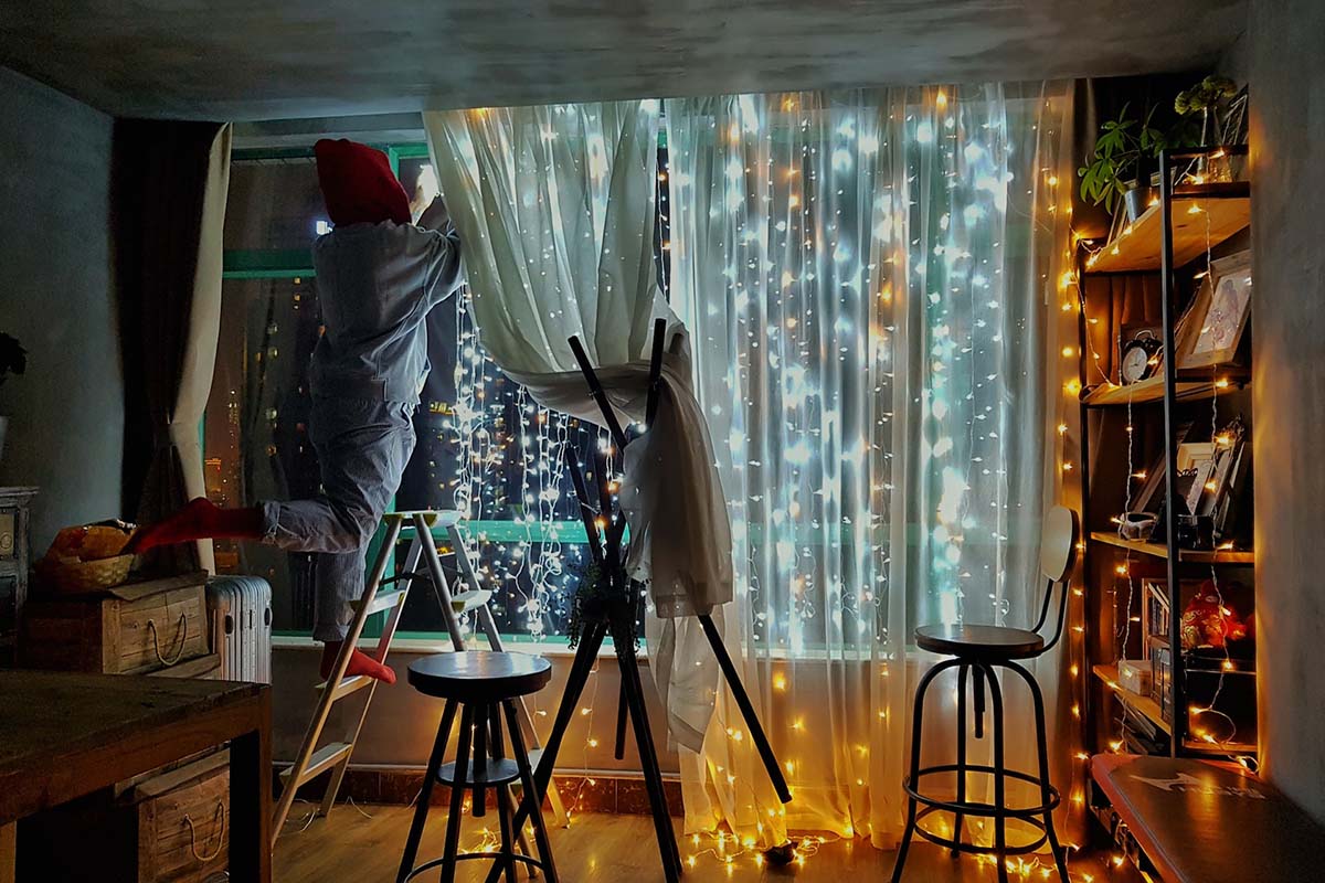 How to Hang Curtain Lights: A Step-by-Step Guide